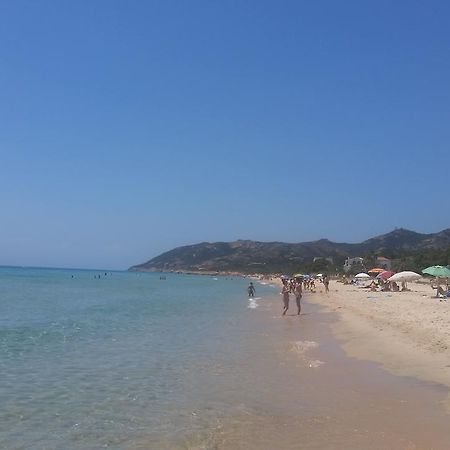 Villa Eden Santa Margherita di Pula Dış mekan fotoğraf